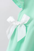 Green character embroidery ruffle bubble
