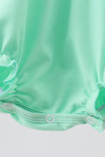 Green character embroidery ruffle bubble