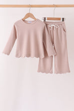 Beige scalloped pants set