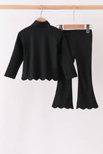 Black scallped zipper active set