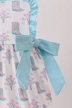 Blue Boots Ruffle Bubble