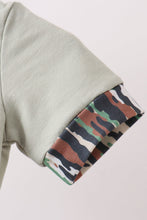 Sage Hunting Embroidered Bubble