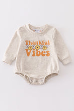 Grey "thankful vibes" baby romper - ARIA KIDS